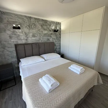 A1 Apartment